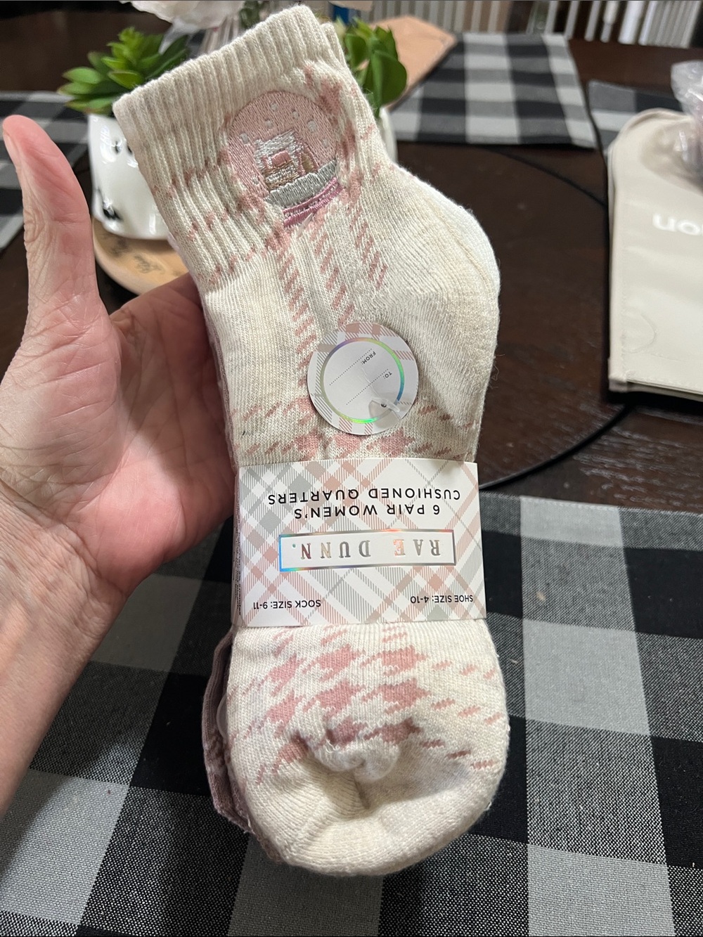 New Rae Dunn Cream and Soft Pink Patterned Quarter Socks - 6 Pair Pack